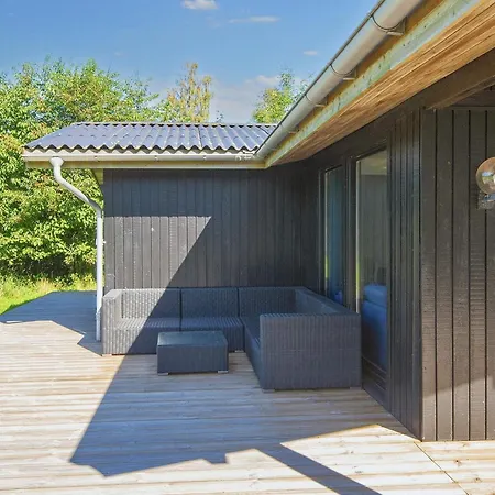 Holiday home Clxxi